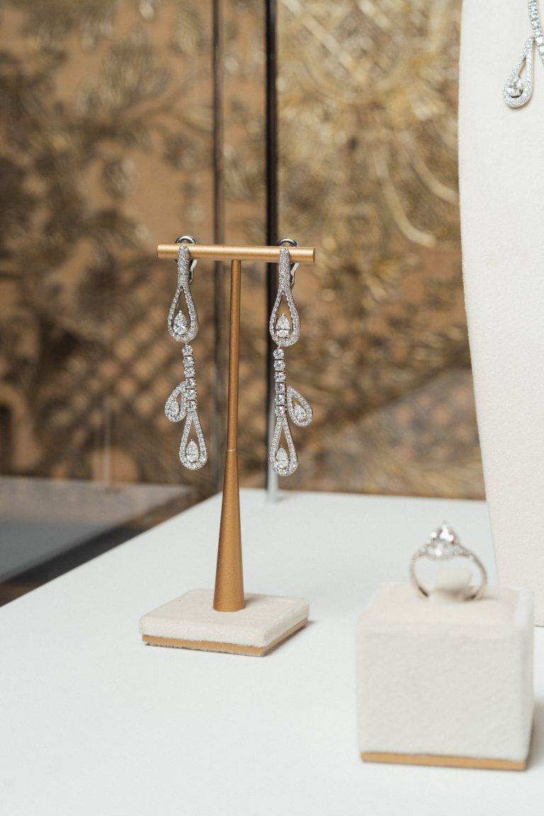 Garatti sublime l’artisanat italien avec ses précieux diamants verts