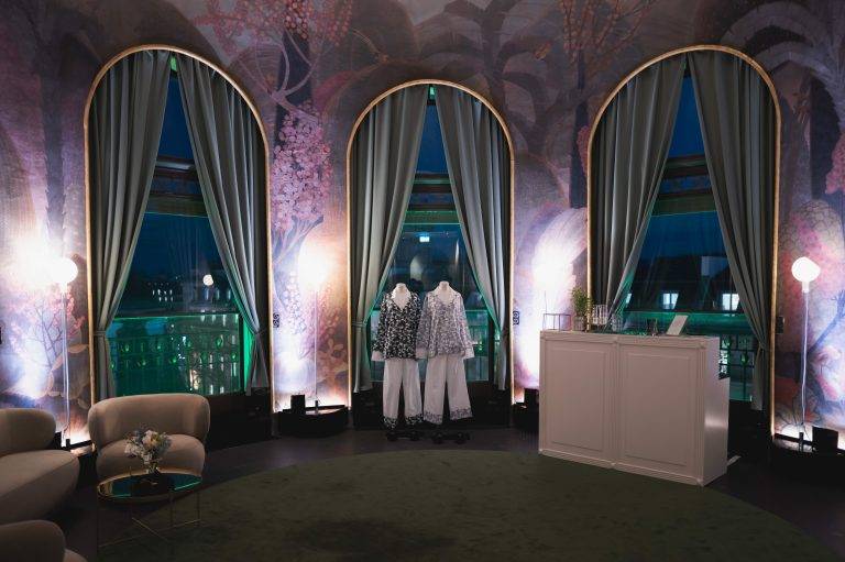 Raffles Presents its Collection “The Butler Did It” under the Dome of the Printemps Haussmann