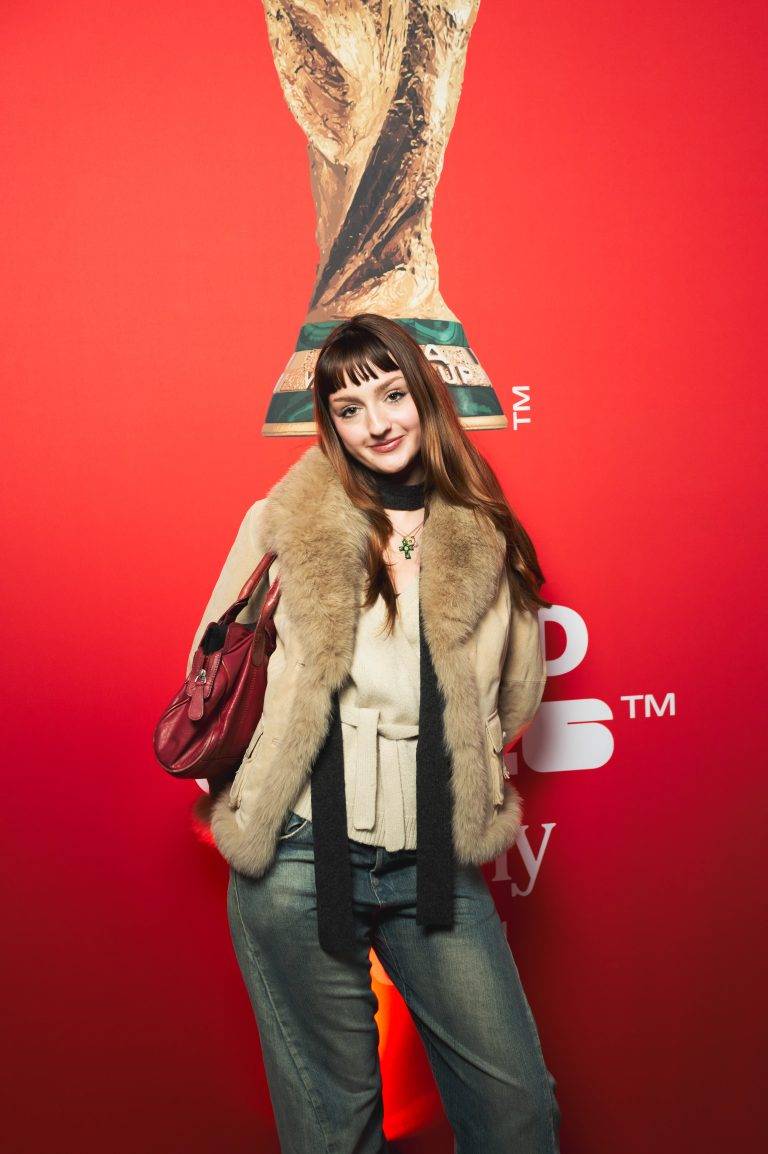  - Coca-Cola fait triompher la coupe sur les Champs-Elysées