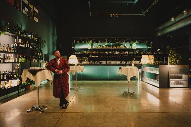 “Rebecca” by Benni Bosetto: When Pirelli HangarBicocca Becomes Body and Home