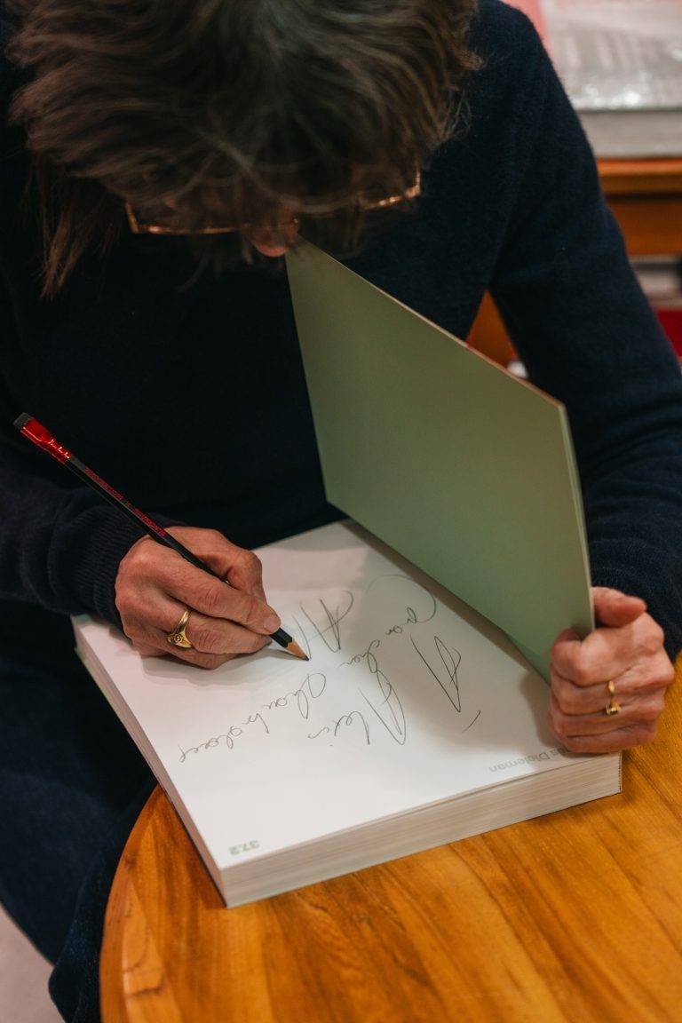37.2 Editions Unveils Inès Dieleman’s New Book at the Librairie 7L